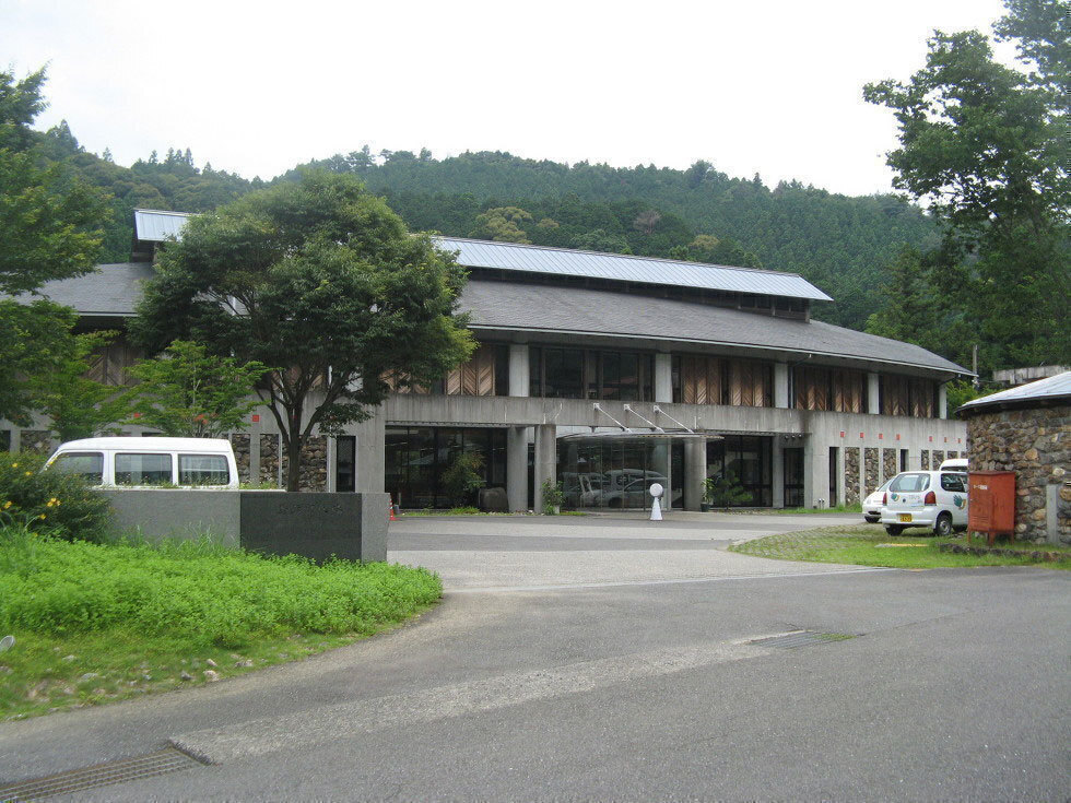 馬路村役場職員【社会人経験者採用】令和2年11 月 11 日(水)から令和2年 12 月 31 日(木)まで必着 馬路村役場職員【社会人経験者採用】令和2年11 月 11 日(水)から令和2年 12 月 31 日(木)まで必着